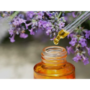 Olejki eteryczne w domu – bezpieczne zastosowania na co dzień